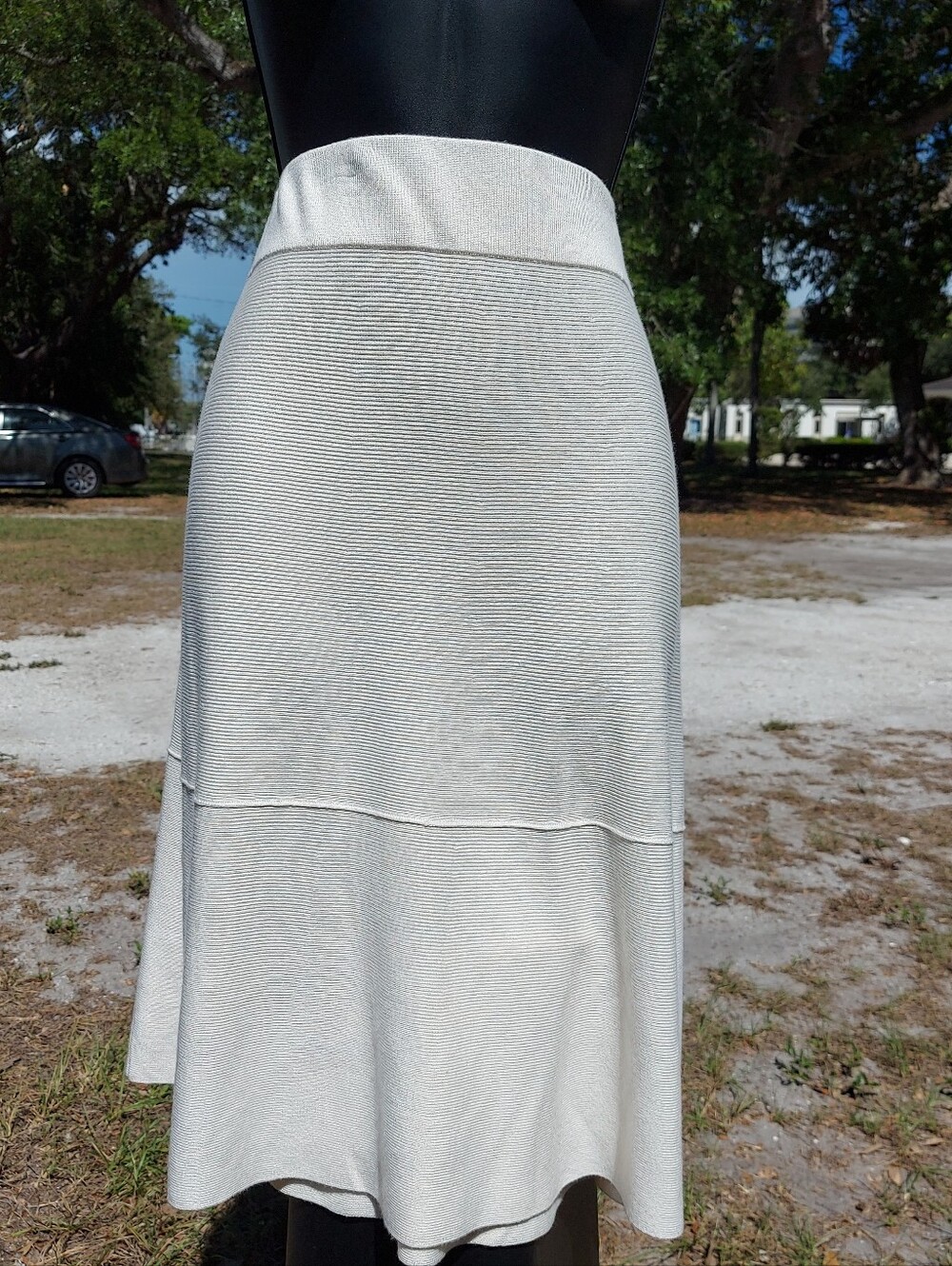 LOFT Outlet Cream Ribbed skirt  Size L